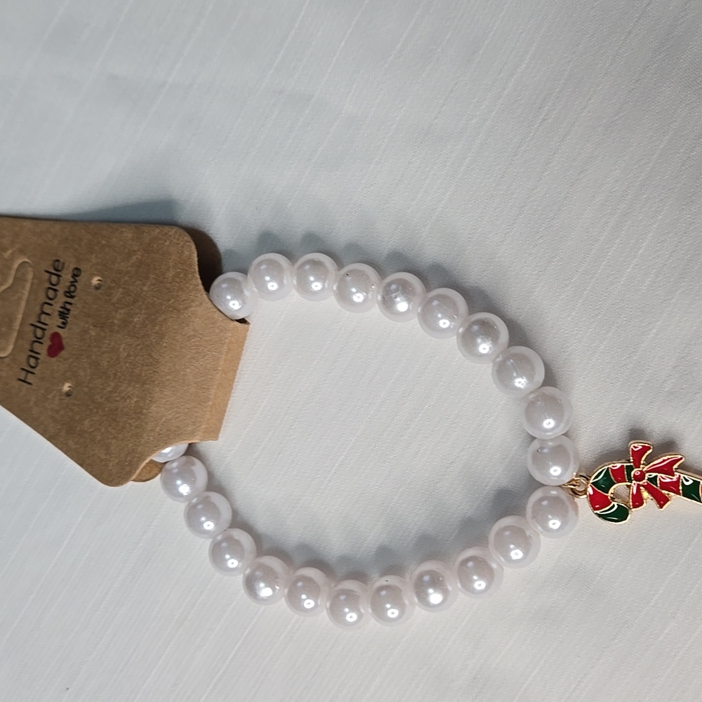 Elegant Pearl Bracelet with Candy Cane Charm - Picture 4 of 4